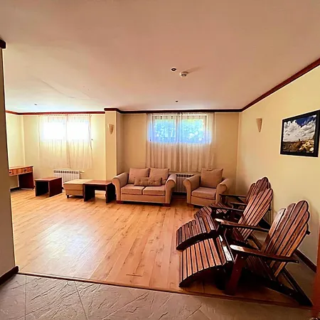 Pirin Deluxe بانسكو